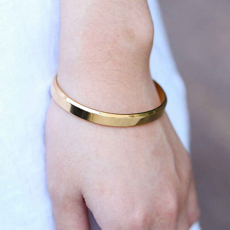 Minimalist 18K Gold Plated Geometric Titanium Steel C-Shape Open Bangle