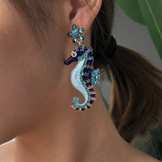 Pendientes de Caballito de Mar Dulces y Atrevidos para Mujer con Acabado Esmaltado, Base de Aleación, Incrustaciones de Pedrería y Postes de Acero Inoxidable