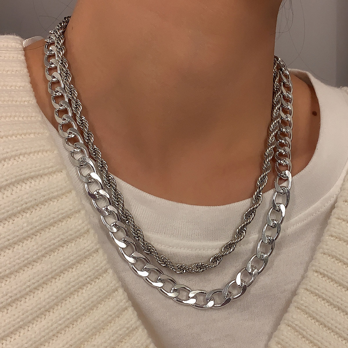 Collana Punk Minimalista Geometrica in Metallo con Catenina a Maglie per Donna