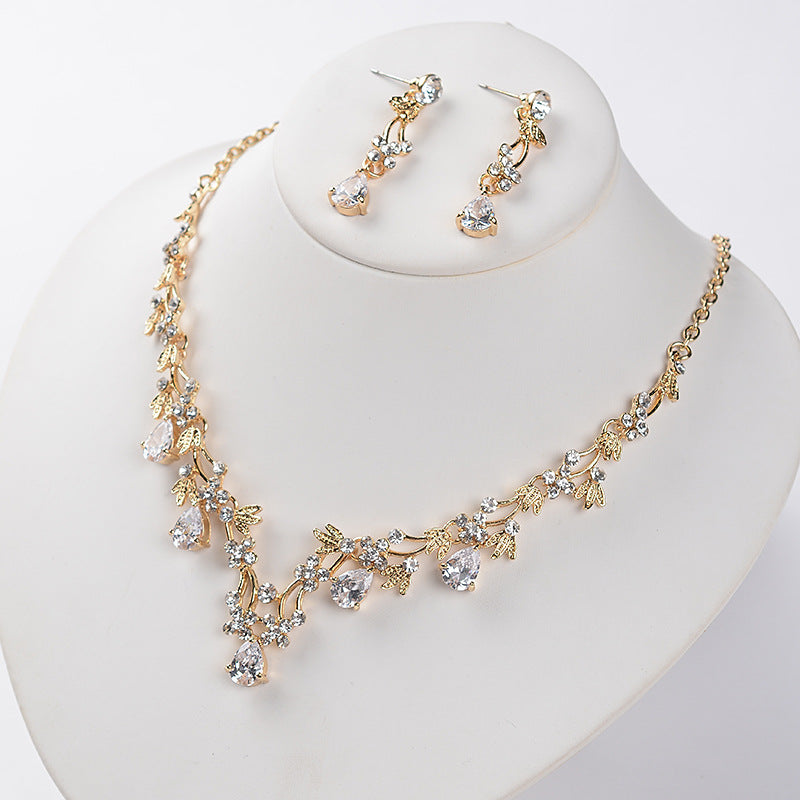 Sweet Elegant Teardrop Floral Alloy Necklace and Earring Set with Cubic Zirconia and Crystal Pendant for Women
