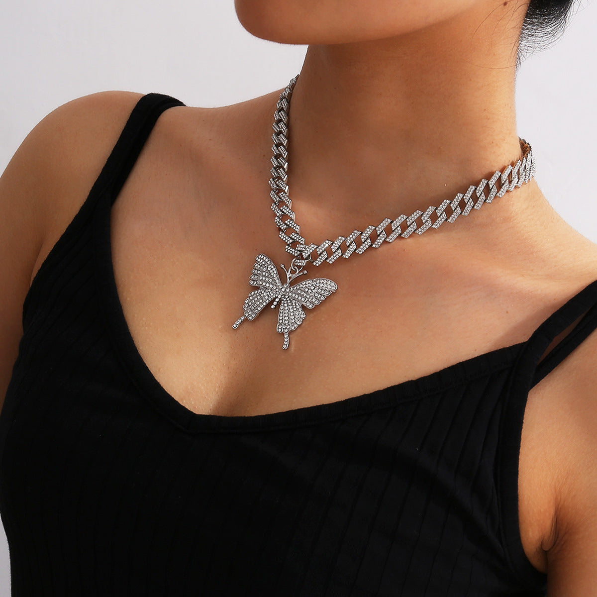 Minimalist Sweet Geometric Butterfly Rhinestone Inlay Alloy Necklace with Cuban Link Chain