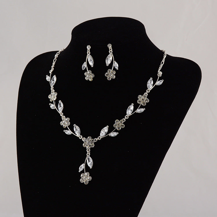 Minimalist Sweet Floral Rhinestone Inlaid Alloy Necklace and Earring Set for Women