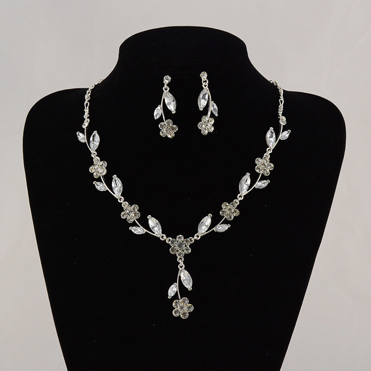 Minimalist Sweet Floral Rhinestone Inlaid Alloy Necklace and Earring Set for Women