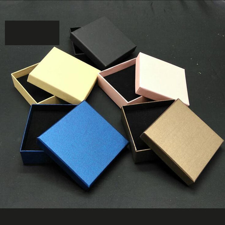 Caja de joyería de papel artístico para anillos, pendientes, pulseras, embalaje de regalo, expositor minorista con interior flocado y superficie impresa en offset