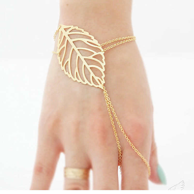 Hollow-Out Leaf Bracelet for Women Fashion Nature Inspired Minimalist Alloy Hand Jewelry