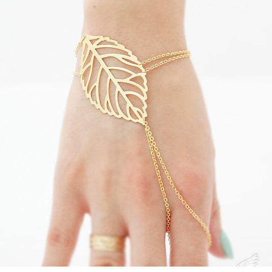 Hollow-Out Leaf Bracelet for Women Fashion Nature Inspired Minimalist Alloy Hand Jewelry