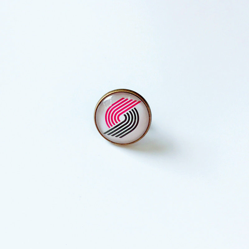 Pin de solapa metálico de equipos de baloncesto retro de la NBA - Insignia con gema vintage - Broche de Kobe Curry - Regalo para fans - Unisex
