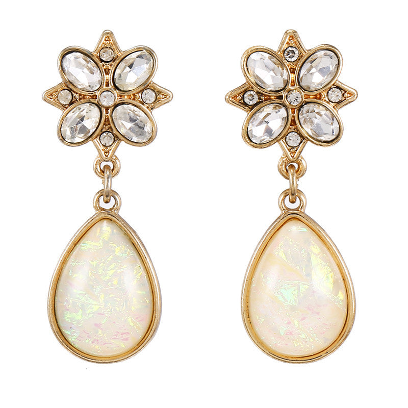 Orecchini a perno asimmetrici in cristallo con micro-pavé e intarsio di cristalli bianchi, stile francese elegante, da donna