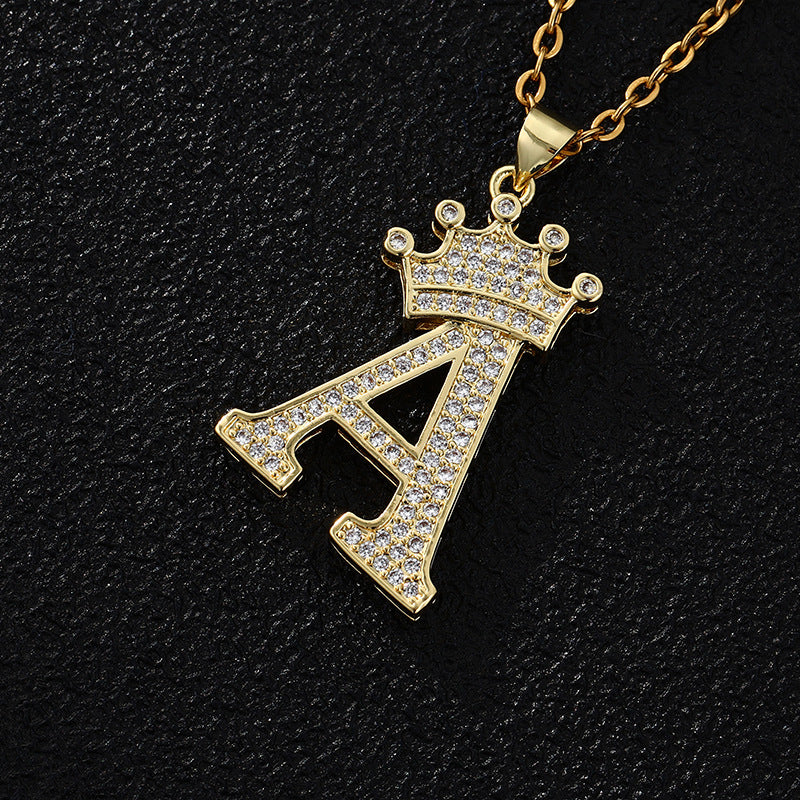 Collana con ciondolo a corona con lettera alla moda da 26 pezzi Collana in acciaio inossidabile con ciondolo a lettera con strass Gioielli da donna Regalo