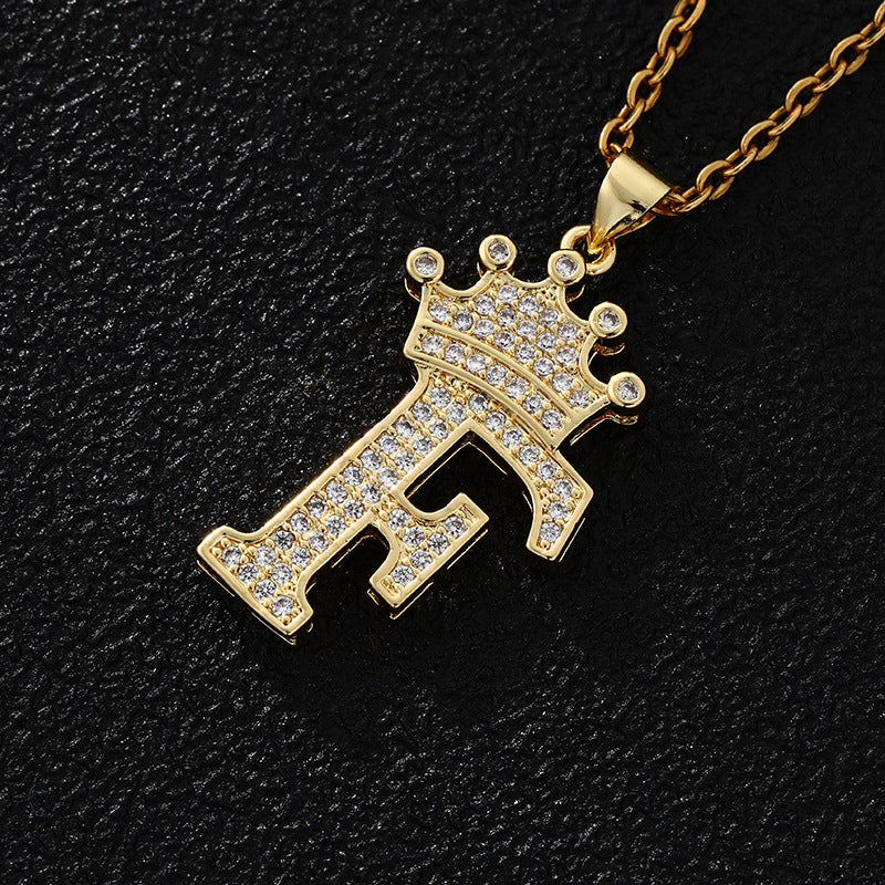 Collana con ciondolo a corona con lettera alla moda da 26 pezzi Collana in acciaio inossidabile con ciondolo a lettera con strass Gioielli da donna Regalo