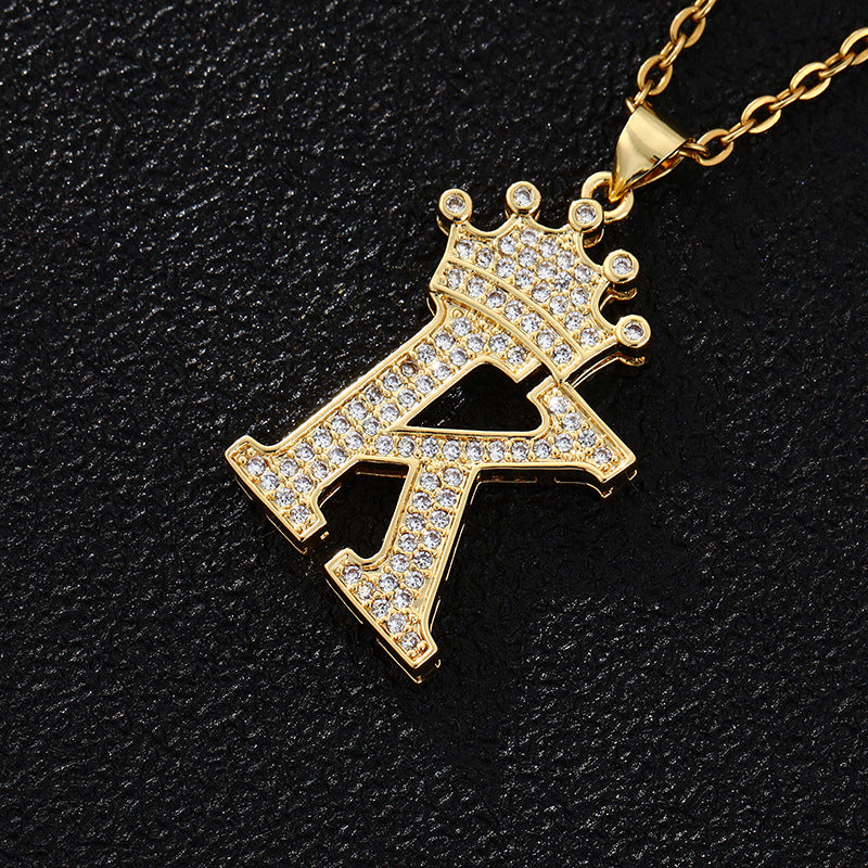 Collana con ciondolo a corona con lettera alla moda da 26 pezzi Collana in acciaio inossidabile con ciondolo a lettera con strass Gioielli da donna Regalo
