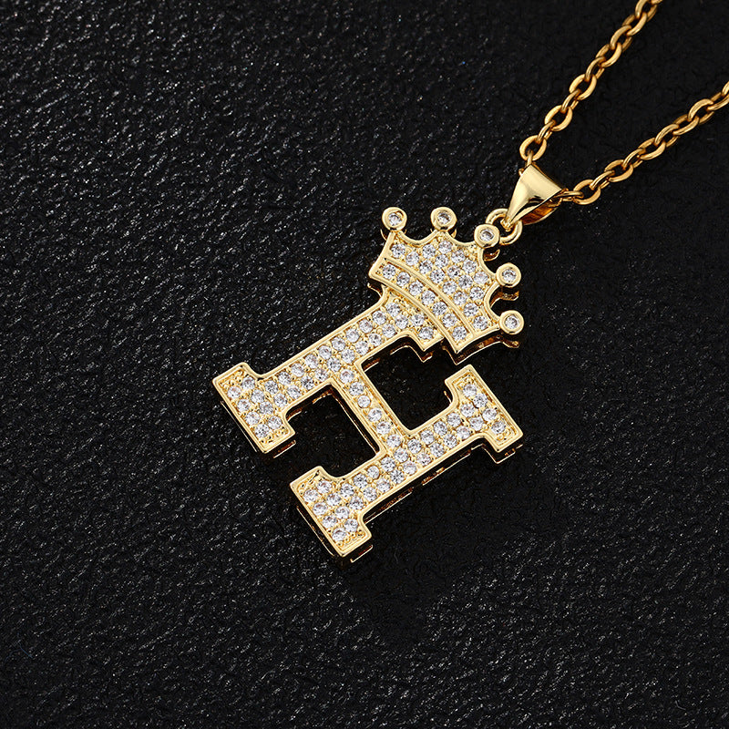 Collana con ciondolo a corona con lettera alla moda da 26 pezzi Collana in acciaio inossidabile con ciondolo a lettera con strass Gioielli da donna Regalo