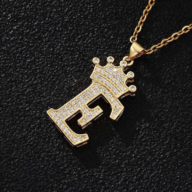 Collana con ciondolo a corona con lettera alla moda da 26 pezzi Collana in acciaio inossidabile con ciondolo a lettera con strass Gioielli da donna Regalo