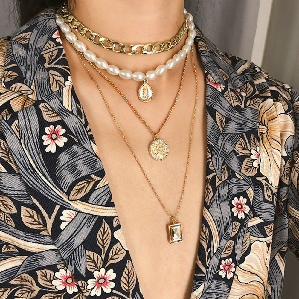 Collar con colgante de aleación redonda de varias capas y cadena singapur