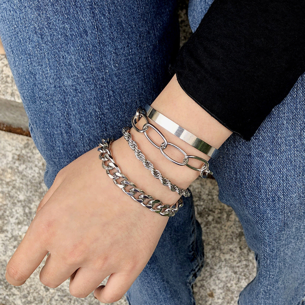 Pulsera de cadena en O geométrica dorada de varias capas para mujer, estilo dulce y moderno, pulsera de aleación chapada, joyería de moda para recuerdo de viaje