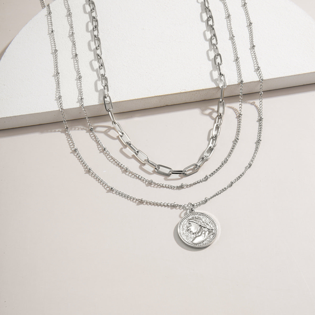 Collana Geometrica Minimalista a Strati Multipli in Lega con Finitura Galvanica per Donna