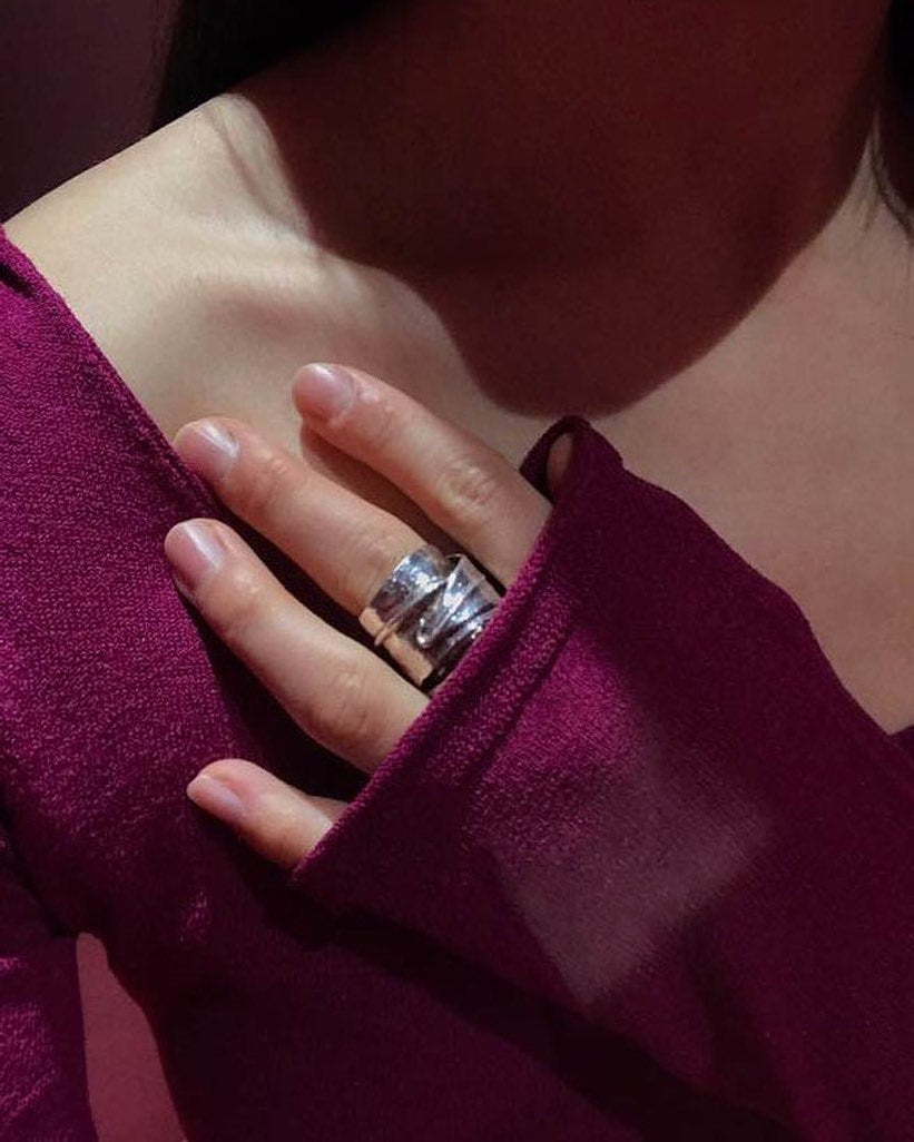 Anello da donna minimalista con foglia in argento sterling 925