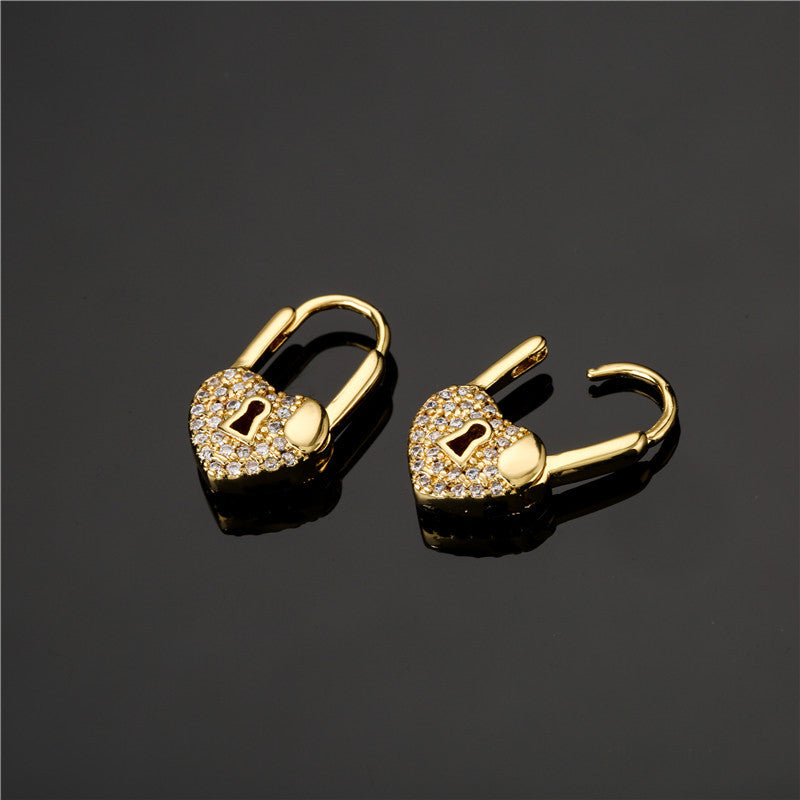 Orecchini a Cuore in Rame Placcato Oro con Strass per Donna, Stile Lussuoso Minimalista