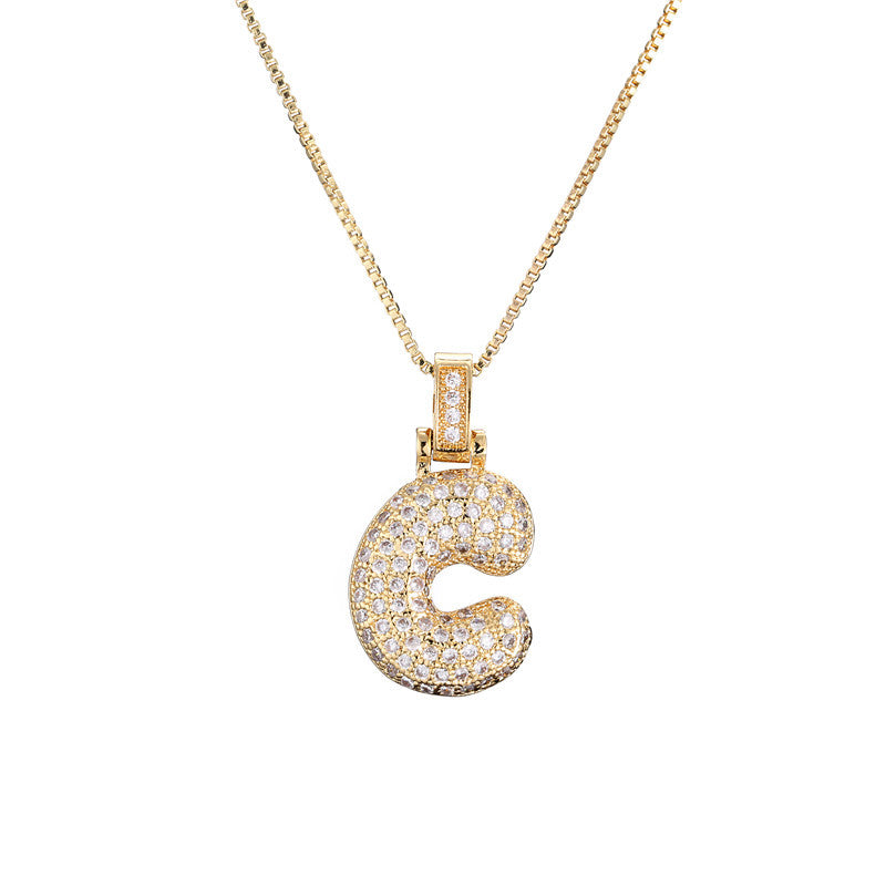 Collana da donna con iniziale in rame intarsiata, con catena a maglie, stile minimalista alla moda da pendolare, con accenti di strass