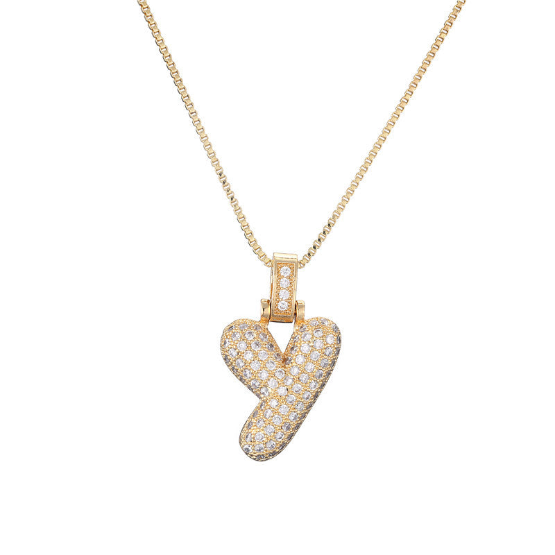 Collana da donna con iniziale in rame intarsiata, con catena a maglie, stile minimalista alla moda da pendolare, con accenti di strass