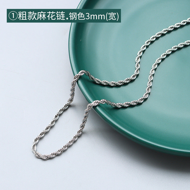 Collana a catena serpentina in acciaio al titanio placcato oro 18 carati, stile lusso leggero, con design a linea geometrica ondulata da donna