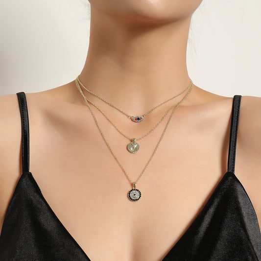 Collana da donna multistrato placcata oro 18 carati alla moda con pendente geometrico a occhio di Allah e strass