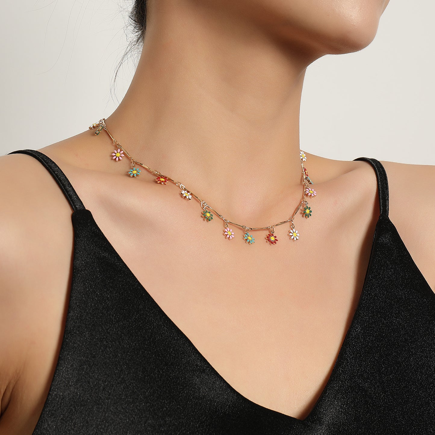Women's Handmade Floral Chain Necklace Alloy Plated Minimalist Elegant Jewelry