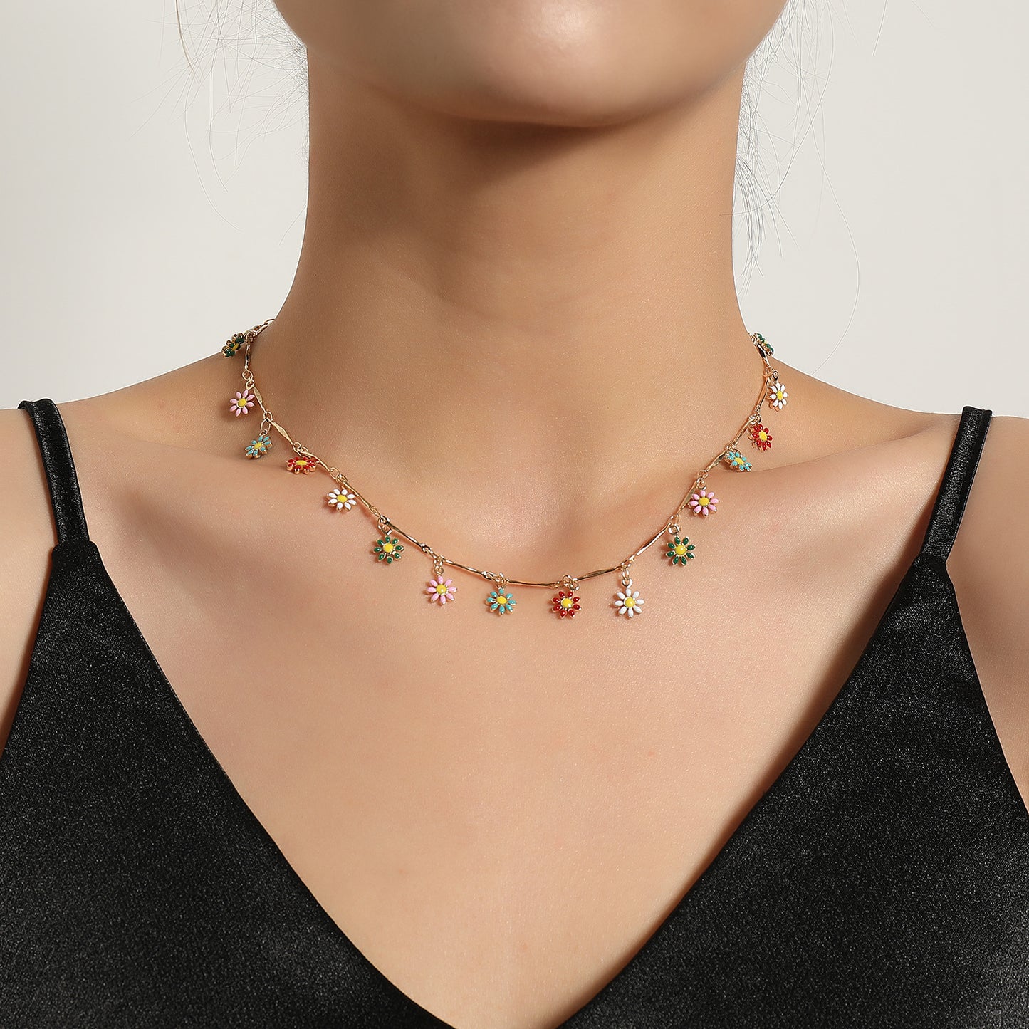 Women's Handmade Floral Chain Necklace Alloy Plated Minimalist Elegant Jewelry