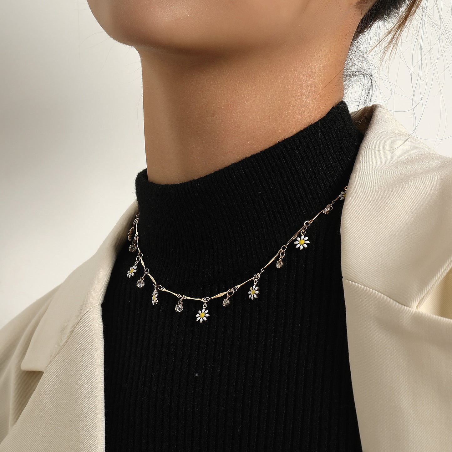 Floral Rhinestone Alloy Necklace Women Vintage Trendy Bohemian Style Straight Tube Chain Jewelry