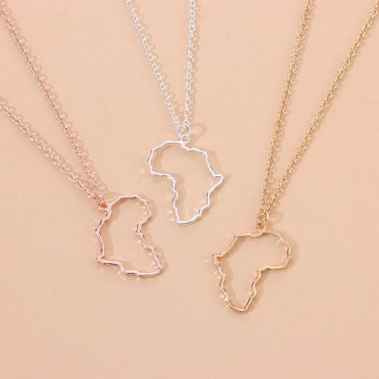 Collana da donna a catena incrociata, geometrica in lega, stile minimalista, alla moda, con intarsi - Ciondolo unico a mappa dell'Africa, lunghezza regolabile da 21 cm a 50 cm