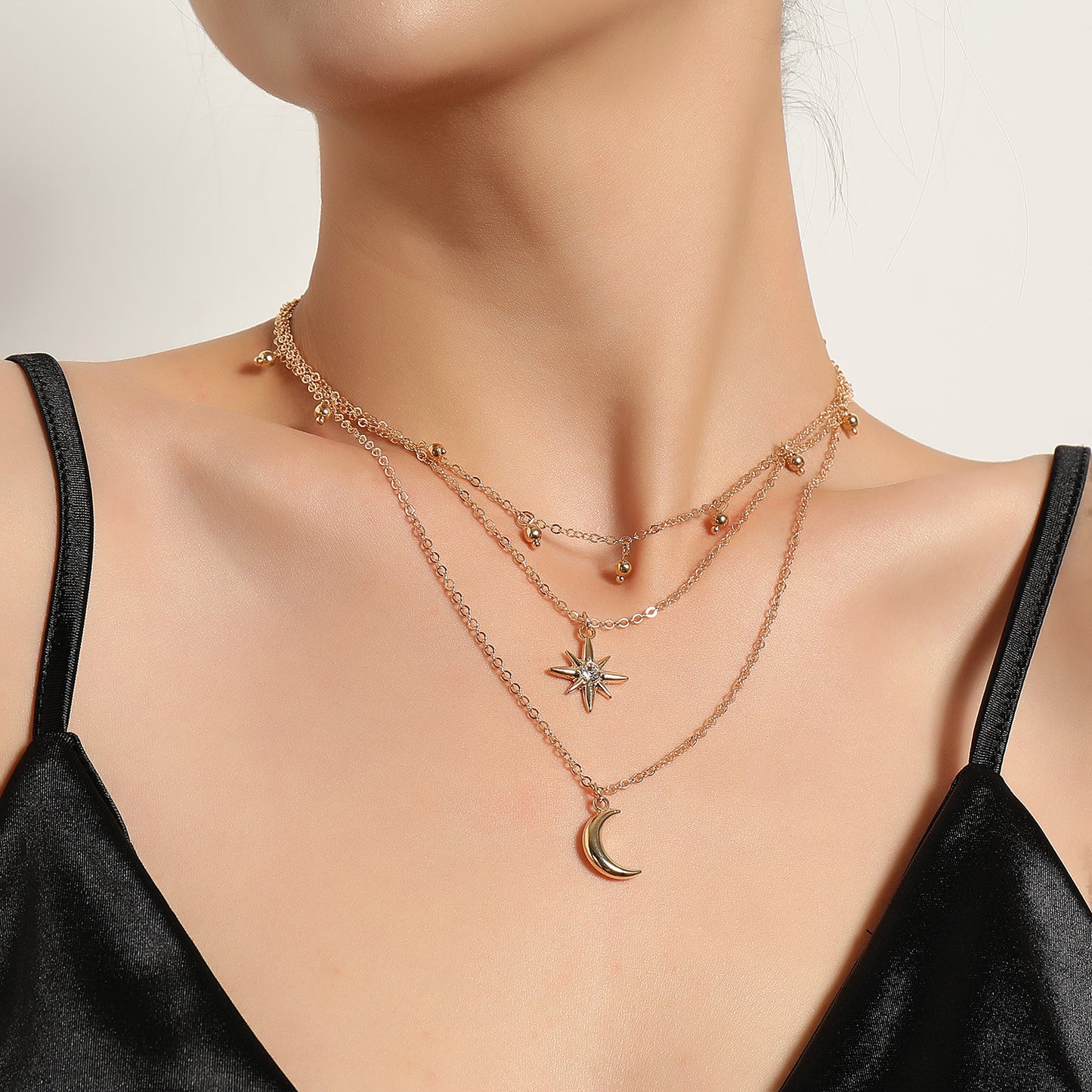 Women's European Style Vintage Star-Shaped Rhinestone Alloy Cross Chain Necklace