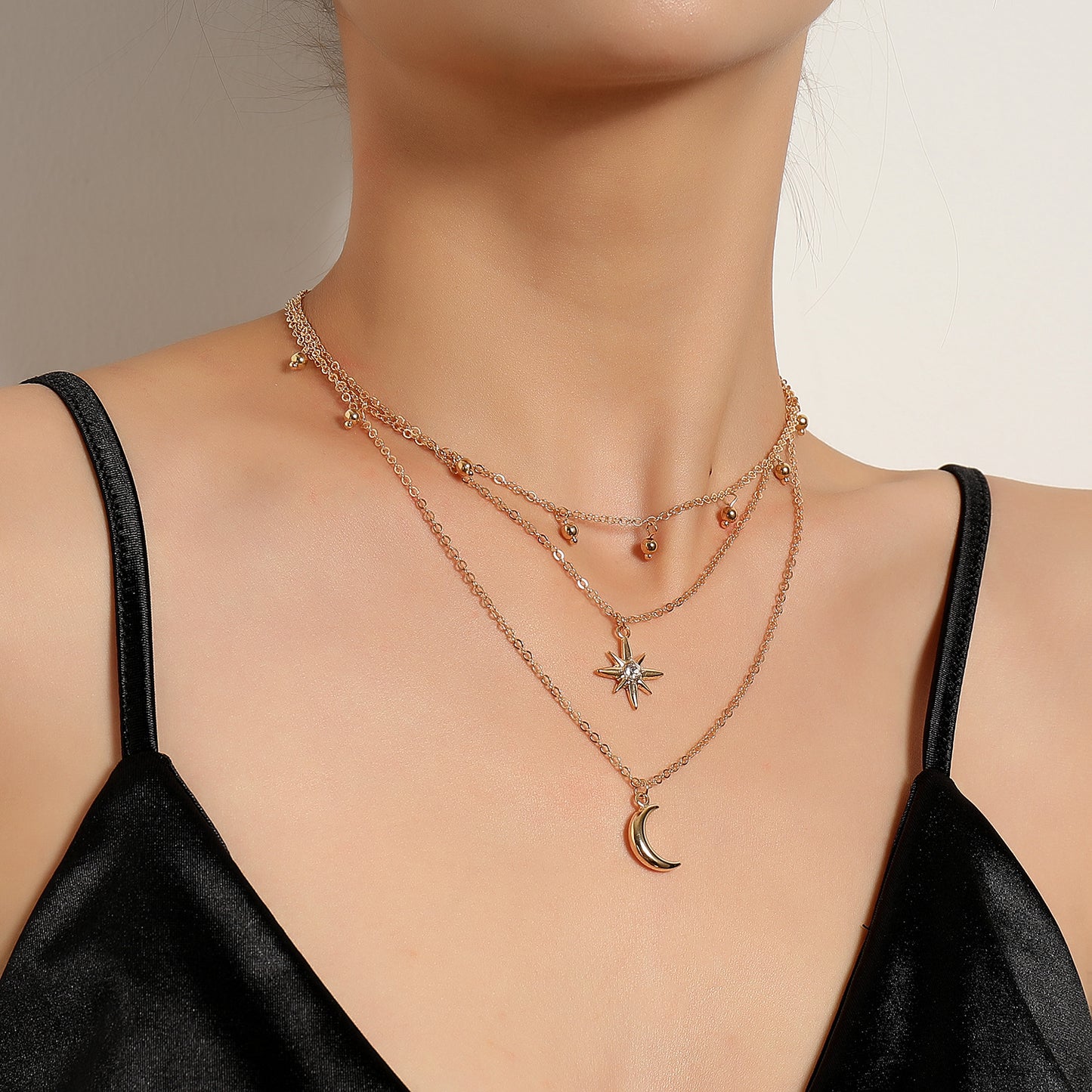 Women's European Style Vintage Star-Shaped Rhinestone Alloy Cross Chain Necklace