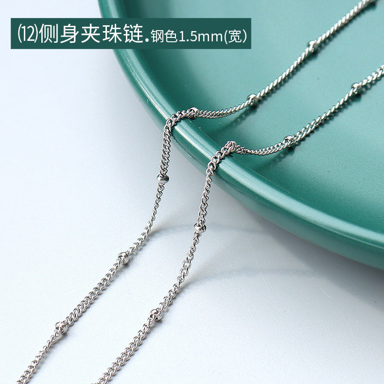 Collana a catena serpentina in acciaio al titanio placcato oro 18 carati, stile lusso leggero, con design a linea geometrica ondulata da donna