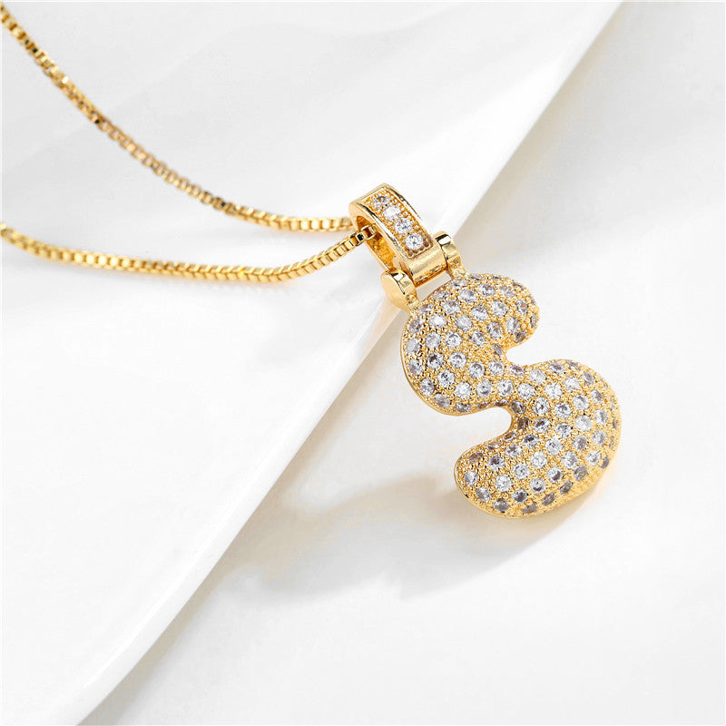Collana da donna con iniziale in rame intarsiata, con catena a maglie, stile minimalista alla moda da pendolare, con accenti di strass