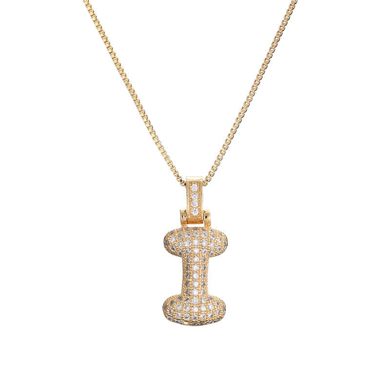 Collana da donna con iniziale in rame intarsiata, con catena a maglie, stile minimalista alla moda da pendolare, con accenti di strass
