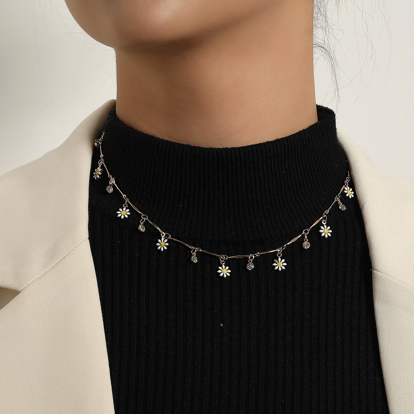 Floral Rhinestone Alloy Necklace Women Vintage Trendy Bohemian Style Straight Tube Chain Jewelry