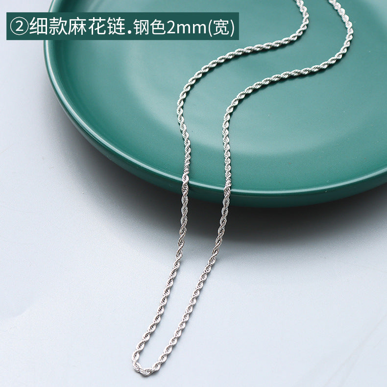 Collana a catena serpentina in acciaio al titanio placcato oro 18 carati, stile lusso leggero, con design a linea geometrica ondulata da donna