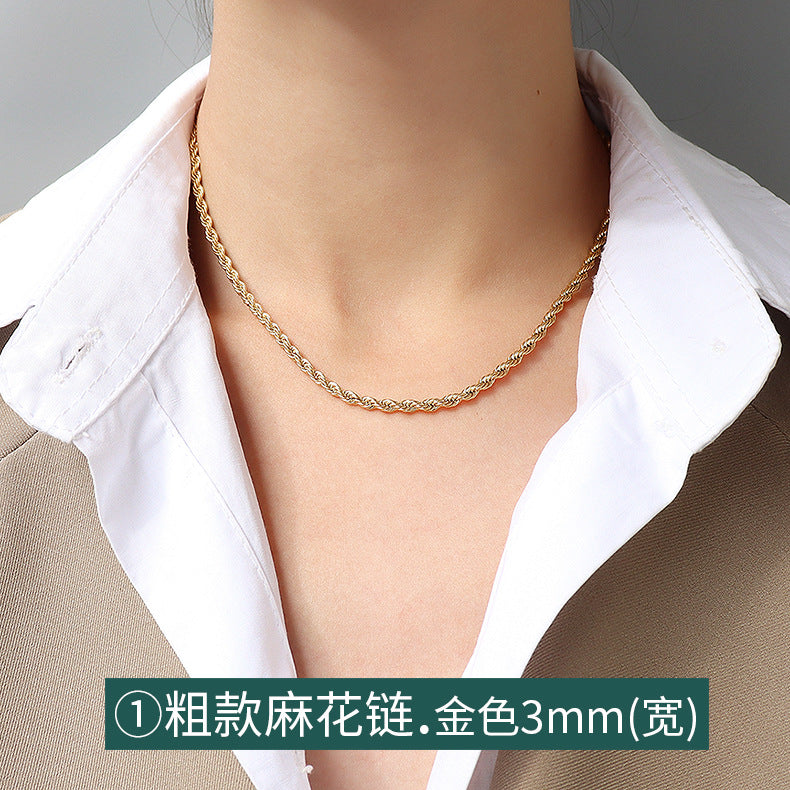 Collana a catena serpentina in acciaio al titanio placcato oro 18 carati, stile lusso leggero, con design a linea geometrica ondulata da donna