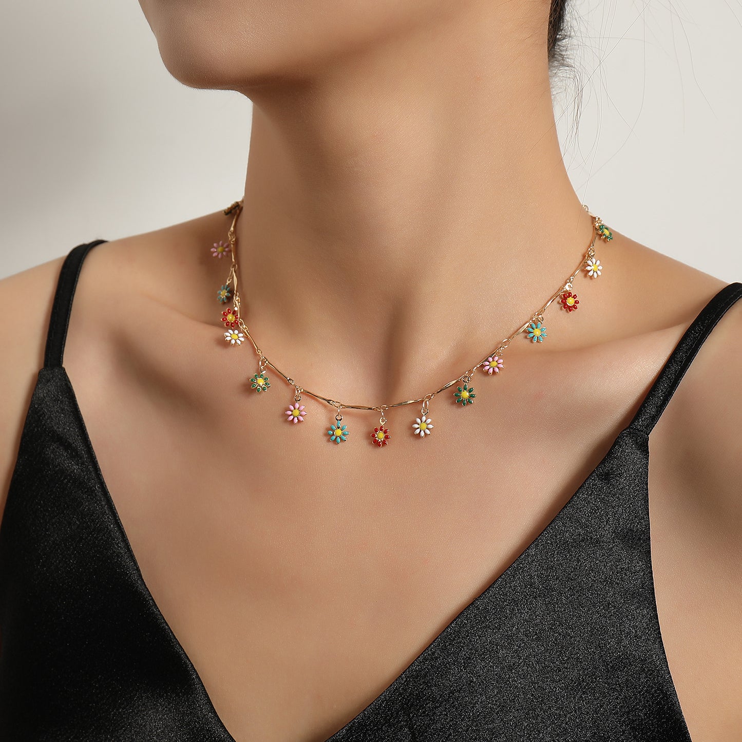 Women's Handmade Floral Chain Necklace Alloy Plated Minimalist Elegant Jewelry