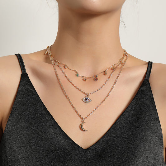 Collana da donna con ciondolo a croce in lega con design floreale e strass intarsiati, gioielli di lusso in stile vintage