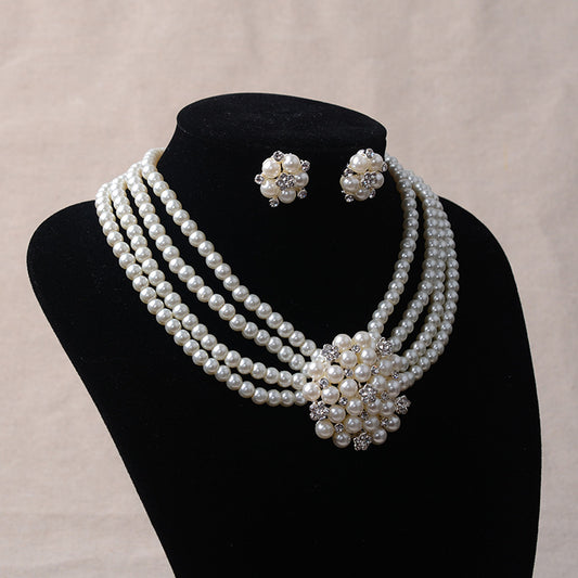 Set collana e orecchini da donna con intarsi in lega di perle e strass, motivo floreale dolce