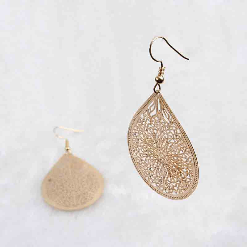 Western Style Geometric Spiderweb Pendant Earrings for Women Alloy Fashion Jewelry for Party and Daily Wear