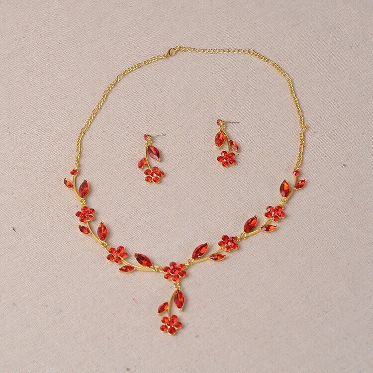 Minimalist Sweet Floral Rhinestone Inlaid Alloy Necklace and Earring Set for Women