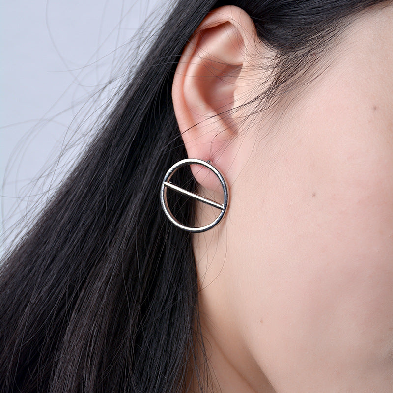 Pendientes de botón circulares geométricos minimalistas para mujer, de aleación, con líneas limpias y un toque contemporáneo