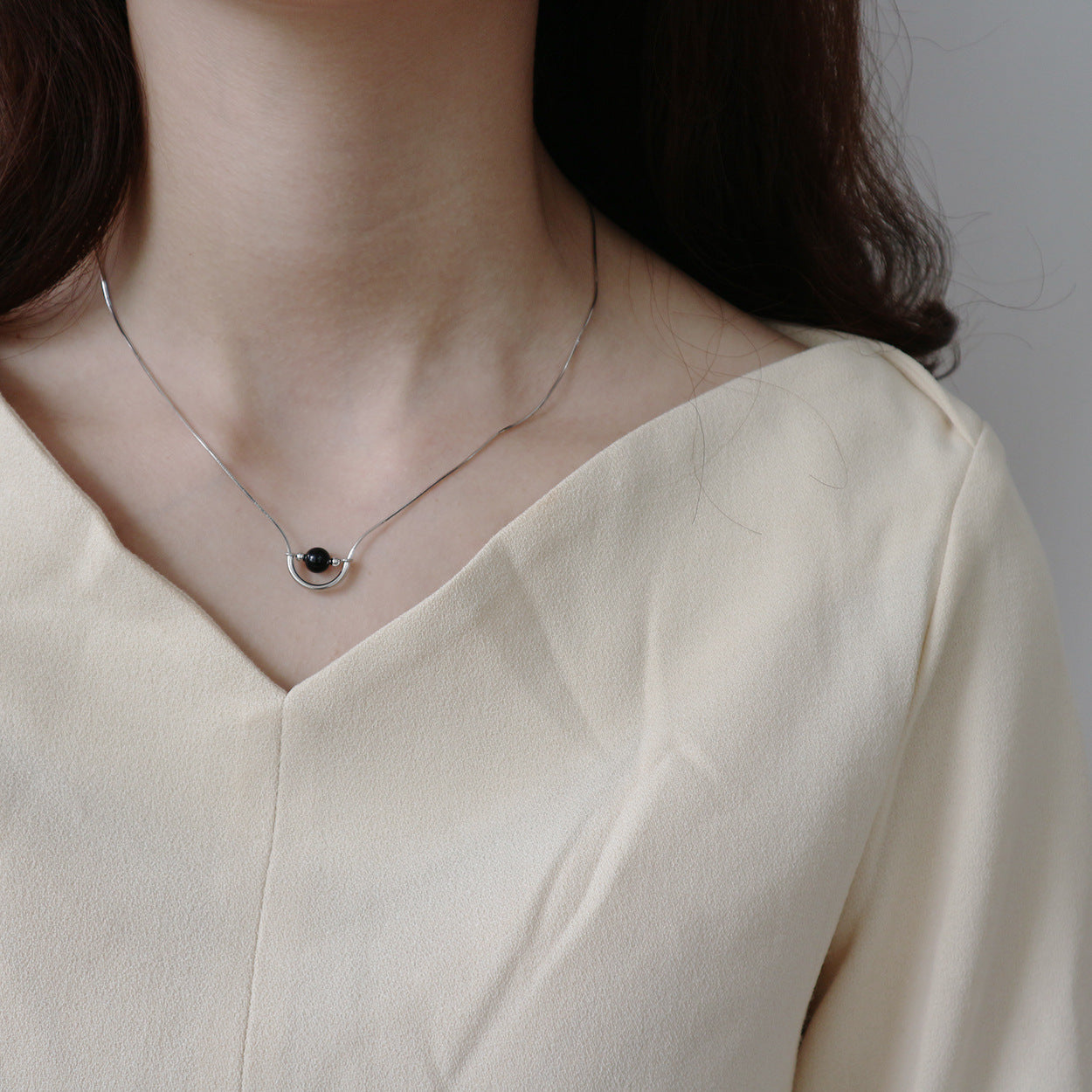 925 Sterling Silver Note Pendant Necklace with Black Onyx Inlay Minimalist Fashion Jewelry for Women