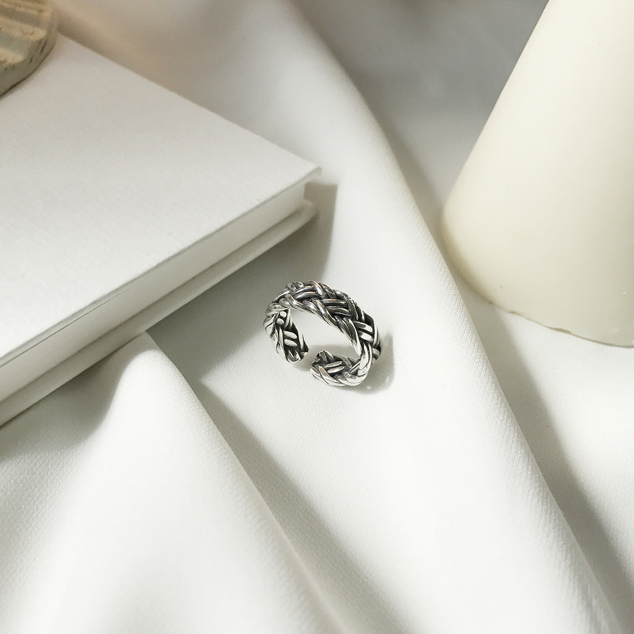 Vintage 925 Sterling Silver Round Ring for Women