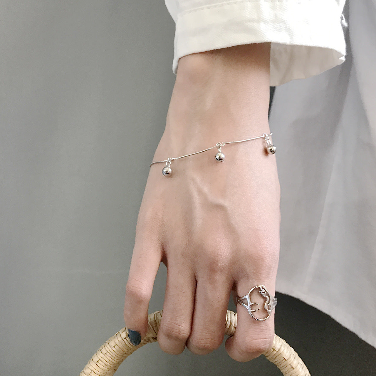 Bracciale a catena snake con perline rotonde in argento sterling 925, minimalista ed elegante, da donna