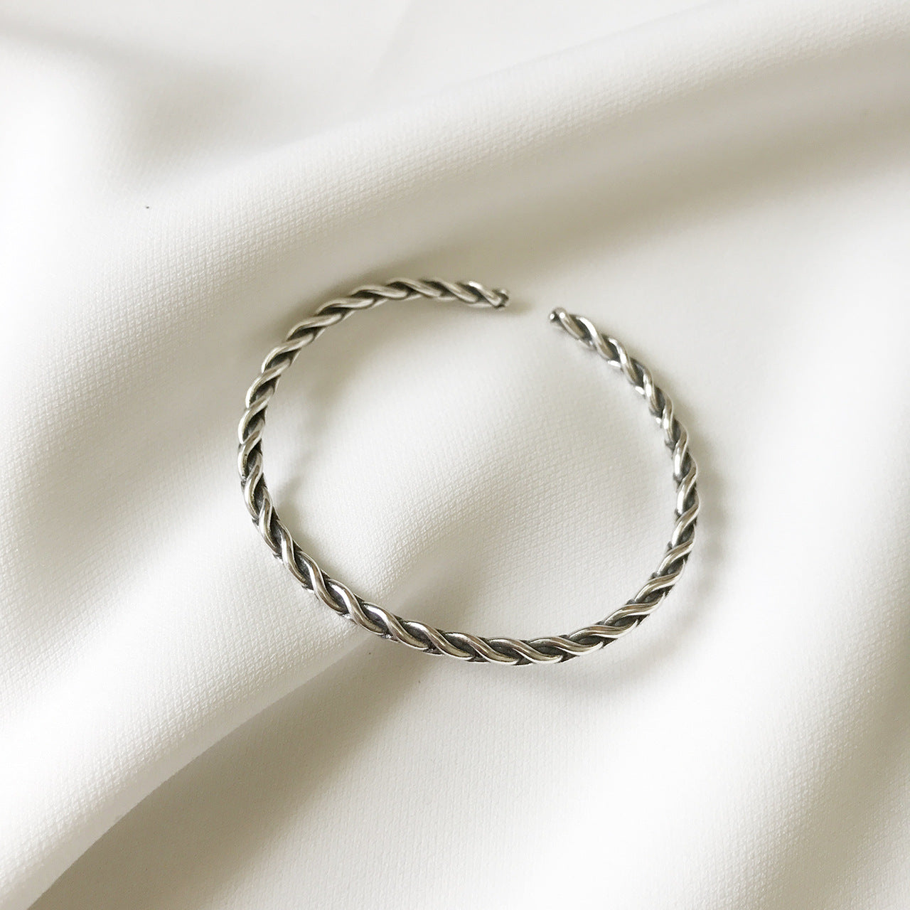 Vintage 925 Sterling Silver Hand-Woven Rope Bracelet with Pearl Inlay