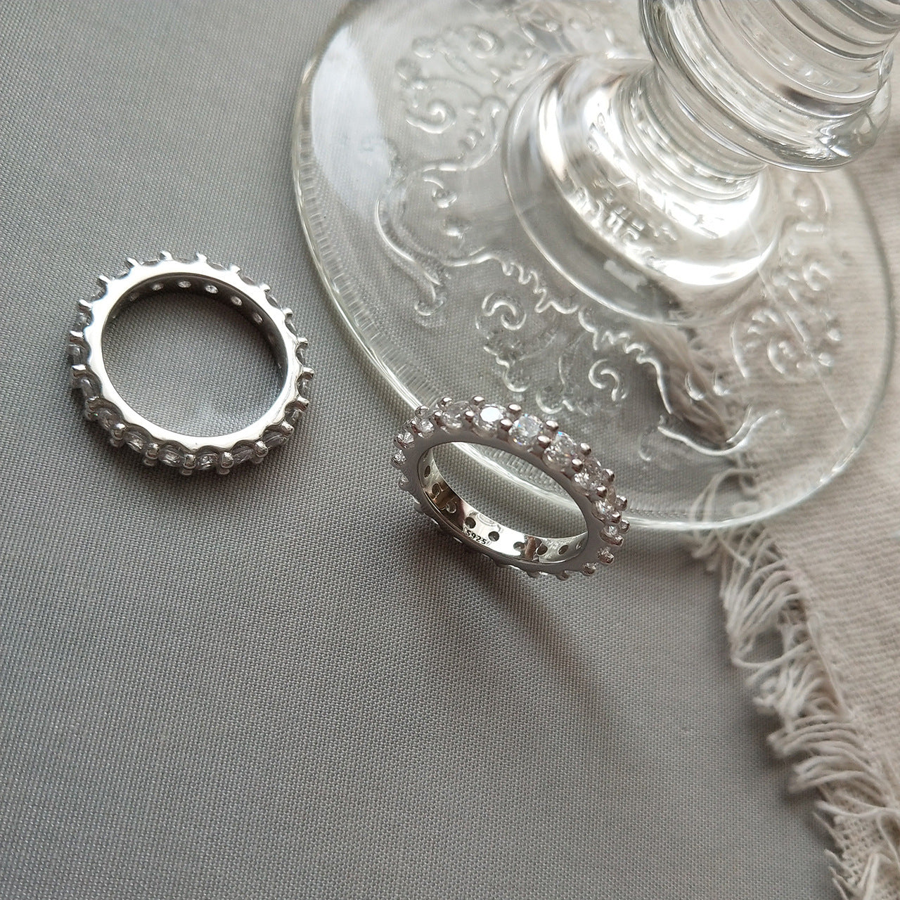 Anello in argento sterling S925, minimalista geometrico con strass