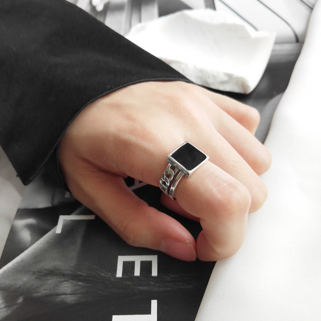 Vintage Minimalist 925 Sterling Silver Square Curb Chain Ring with Resin Inlay